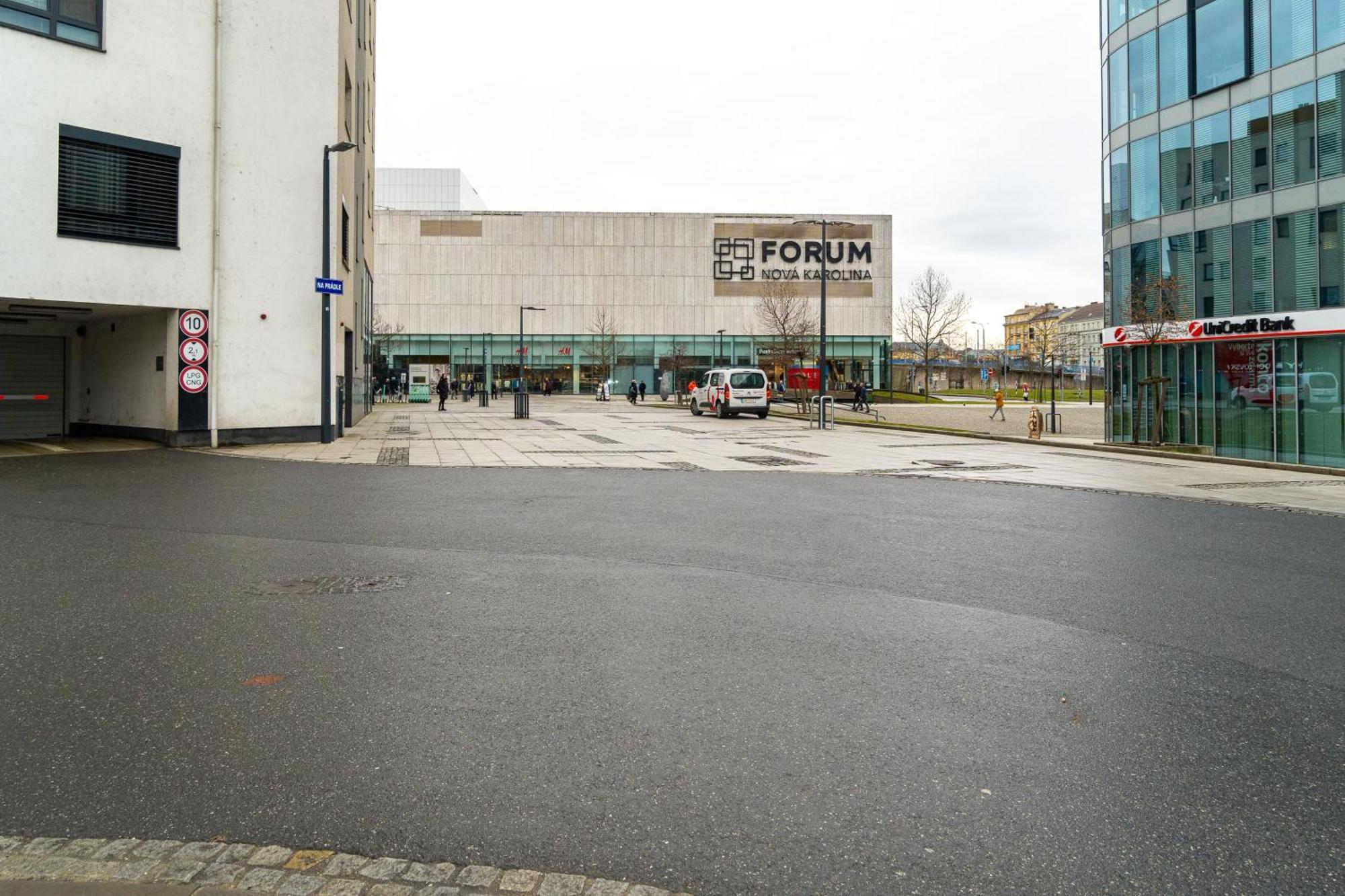 Bnb New Beautiful Apartment In The Center Of Ostrava With Option Garage Parking Exterior photo