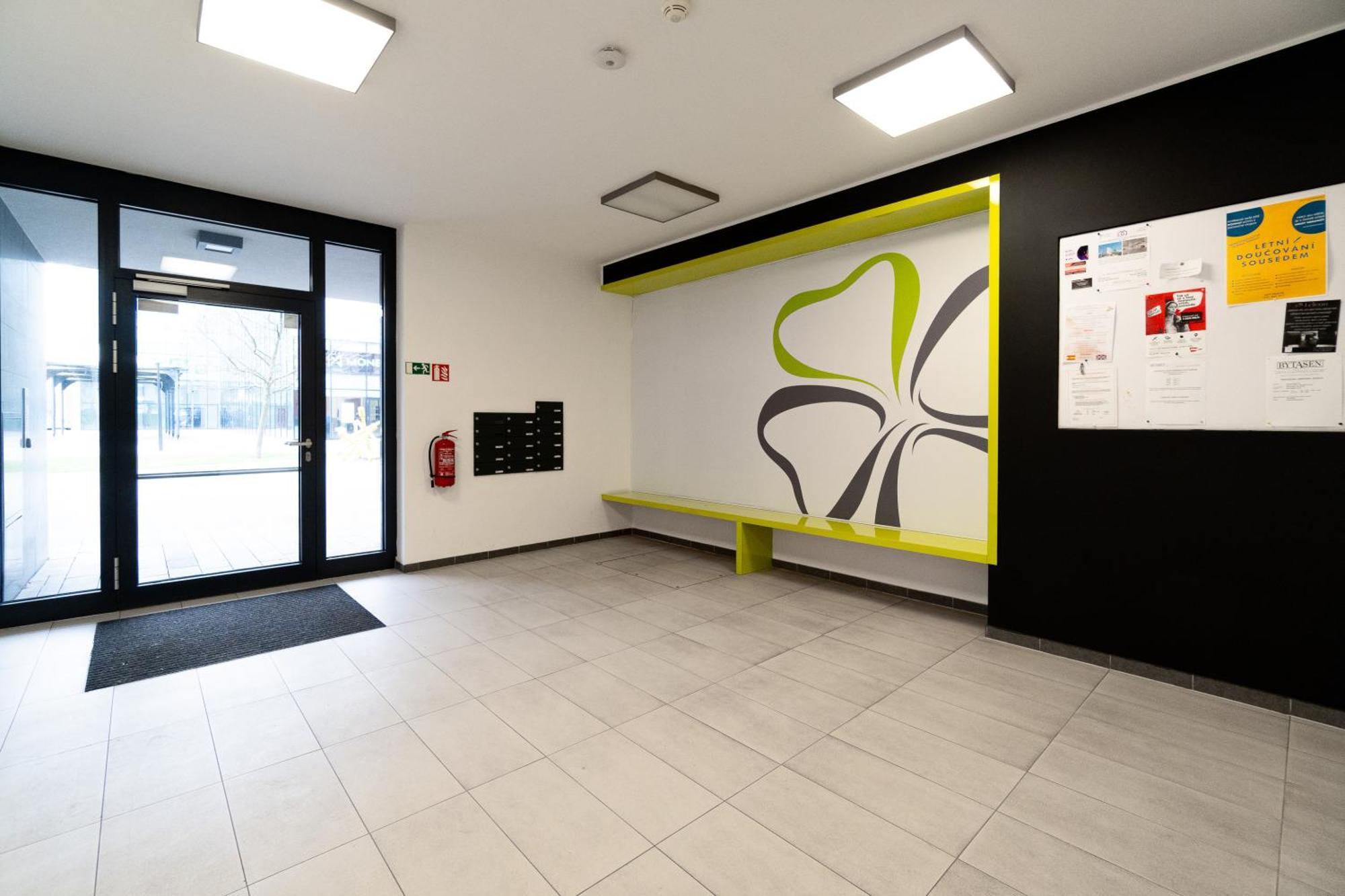 Bnb New Beautiful Apartment In The Center Of Ostrava With Option Garage Parking Exterior photo