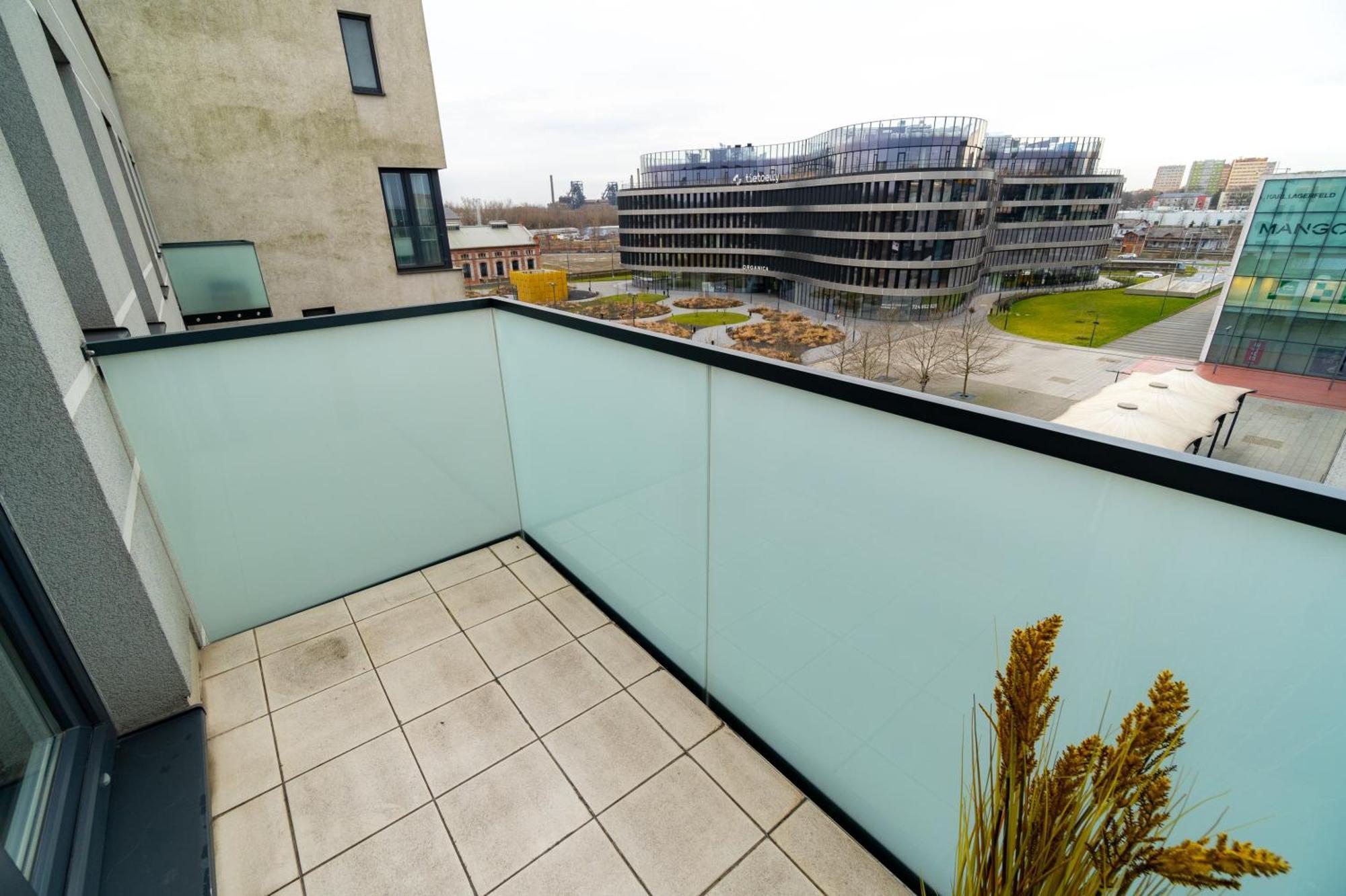 Bnb New Beautiful Apartment In The Center Of Ostrava With Option Garage Parking Exterior photo