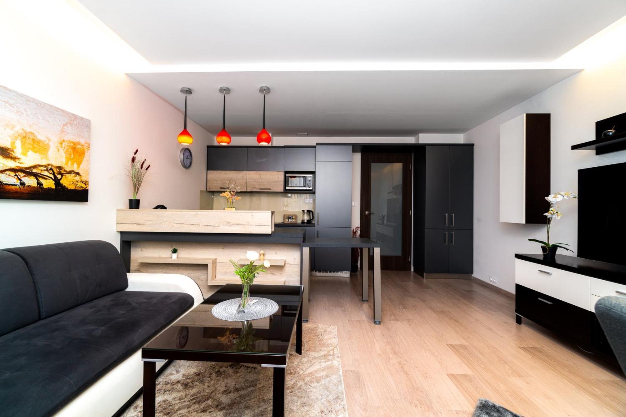 Bnb New Beautiful Apartment In The Center Of Ostrava With Option Garage Parking Exterior photo
