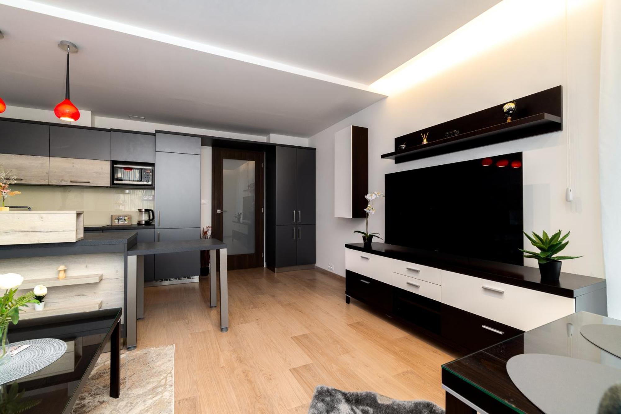 Bnb New Beautiful Apartment In The Center Of Ostrava With Option Garage Parking Exterior photo