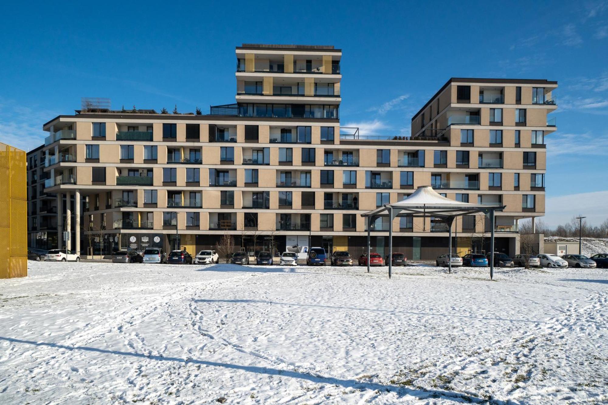 Bnb New Beautiful Apartment In The Center Of Ostrava With Option Garage Parking Exterior photo
