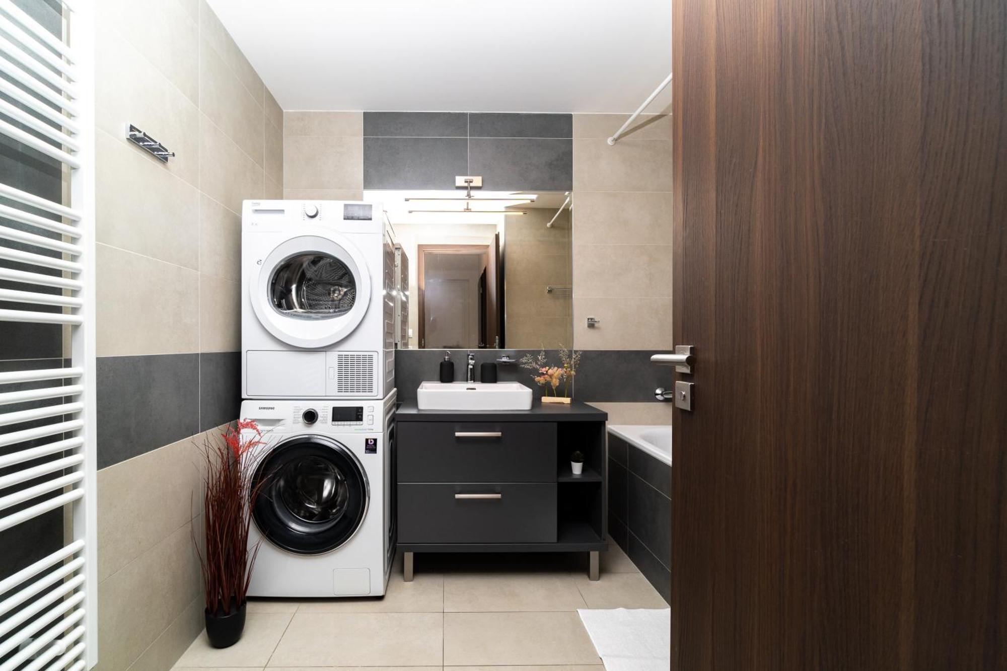 Bnb New Beautiful Apartment In The Center Of Ostrava With Option Garage Parking Exterior photo